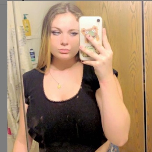 Meet your Posher, Alyson - Picture 1 of 1